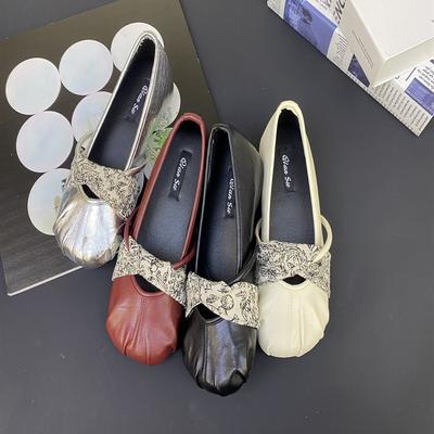 Весна и лето 2025 новые балетки женские с мелким вырезом туфли на плоской подошве нежные вечерние новые китайские туфли Мэри Джейн