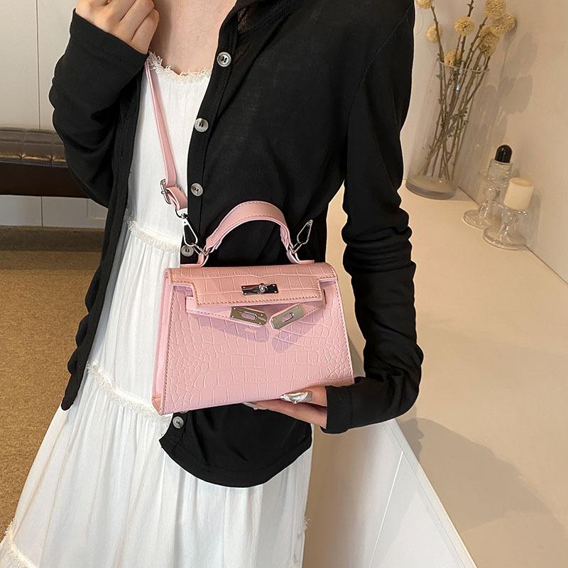 Женская сумка 2025 новая сумка женская осенне-зимняя модная универсальная сумка-мессенджер с крокодиловым узором портативная маленькая квадратная сумка