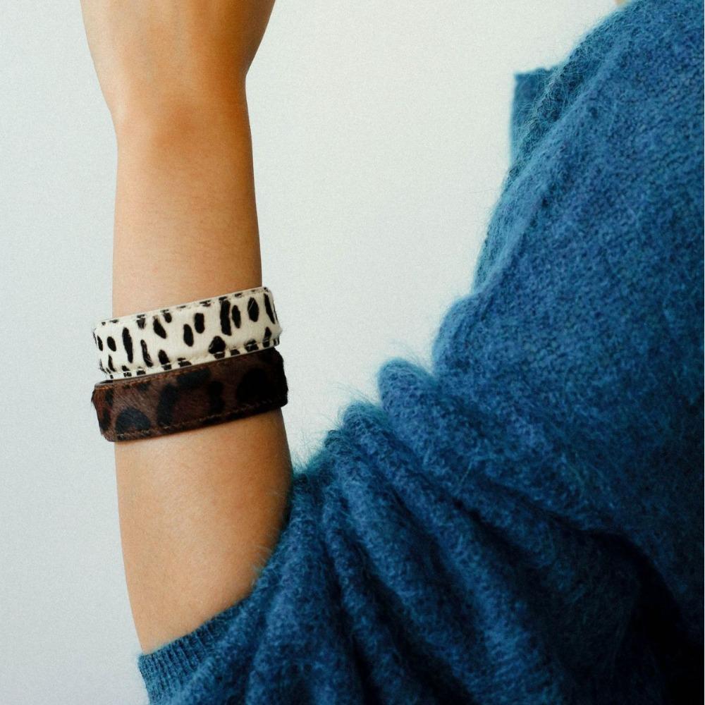 Пушистый браслет из натуральной кожи и конского волоса, прошитый, открытый браслет в форме буквы С, браслет-манжета с леопардовым принтом, подарок