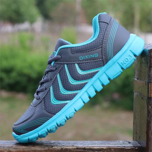 2024 женские кроссовки женские вулканизированные плоские на шнуровке новые модные дышащие сетчатые белые туфли женские повседневные туфли женские большого размера 44