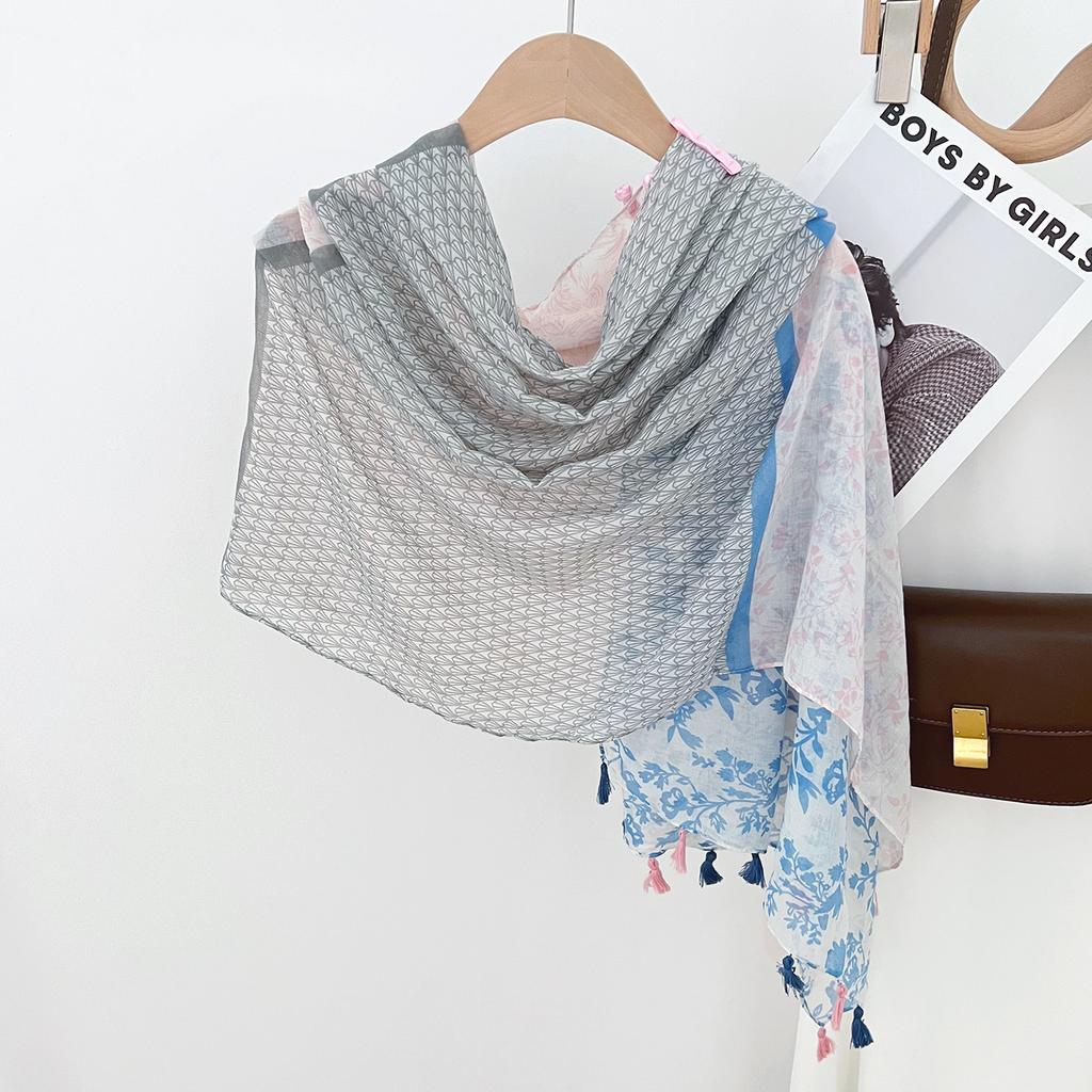 Spring and summer new blue flower print disc buckle silk scarf shawl women's sunscreen with thin fringed scarf