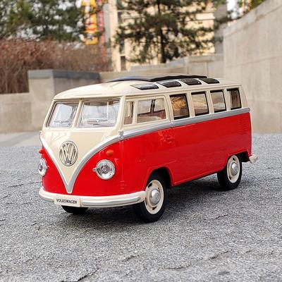 1:24 Volkswagen VW T1 BUS, литой игрушечный автомобиль из сплава, модель автомобиля, звук и свет, детская игрушка, коллекционные предметы, подарок