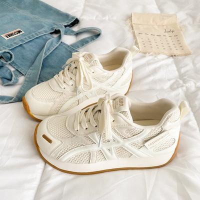 Суперовые ретро немецкие тренировочные кроссовки женские лето 2025 новинка сетчатые дышащие на толстой подошве универсальные спортивные и для отдыха маленькие белые кроссовки