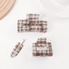 Заколка для волос Bamboo Yao Academy Style Plaid Shark Hair Clip - стильный аксессуар для челки в высоком стиле для девочек.