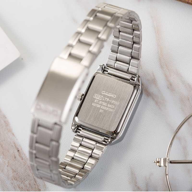 Casio Standard Series Retro Square Watch Quartz Movement Stainless Steel Strap Women watches Silver LTP-V007D-2E