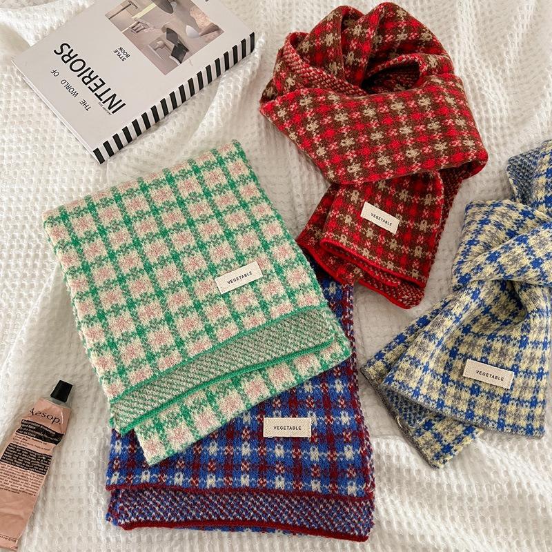 Small Fresh College Style Small Plaid Wool Scarf Women's Winter Warm Versatile Retro Knitted Scarf
