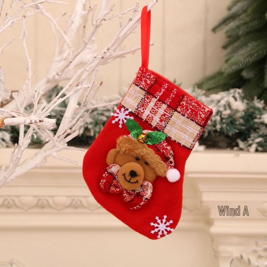 Подарочные пакеты с рождественскими чулками: Маленькие подвесные украшения для украшения елки