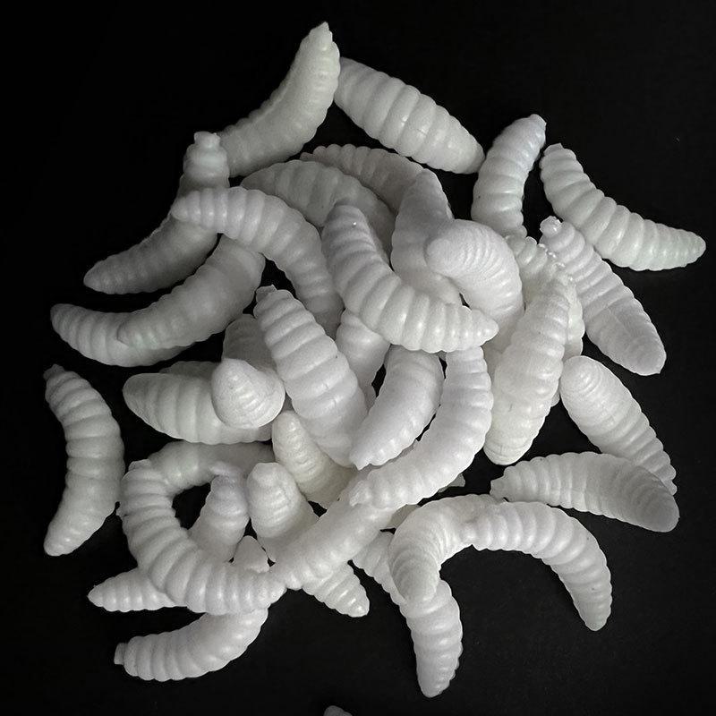 Bionic Breadworm Soft Bait - многоцветная приманка для личинок карася и леща