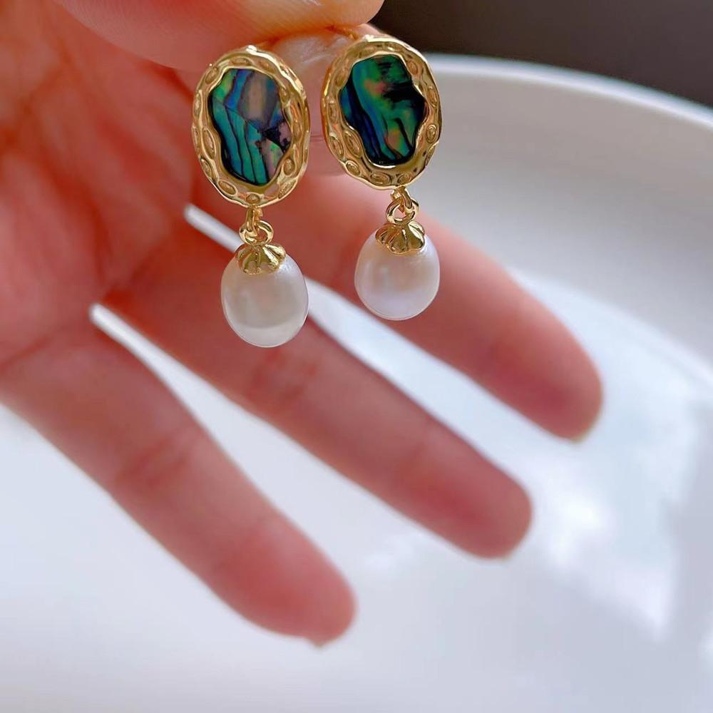 Source abalone shell freshwater pearl earrings, fashionable and elegant earrings for women S9Silver pin earrings