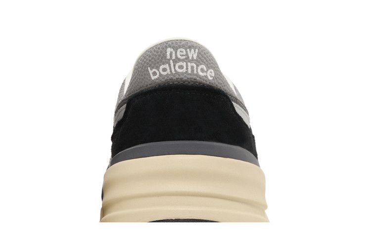 New Balance 997R 'Черный Теневой Серый'