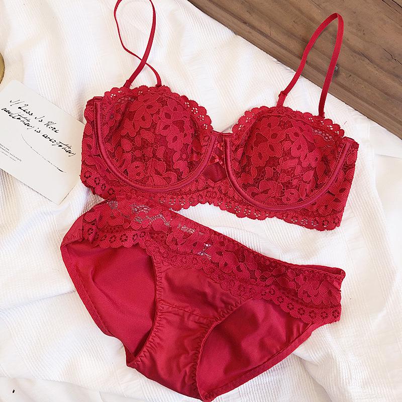 Комплект нижнего белья из французского кружева с вышивкой: Мягкий бюстгальтер-полукубок на косточках из хлопка, идеально подходит для всех размеров груди