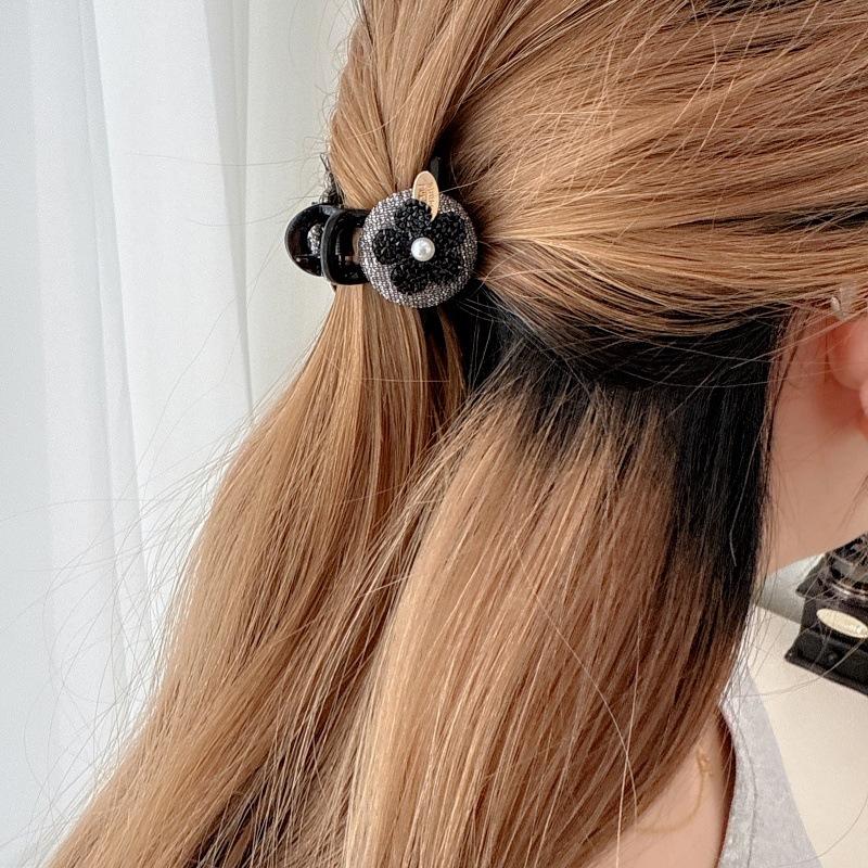 Korean Luxury Fully-Bejeweled Heart-Shaped Hair Clip, New and Niche Design for Women, High-Quality and Exquisite Hairpin