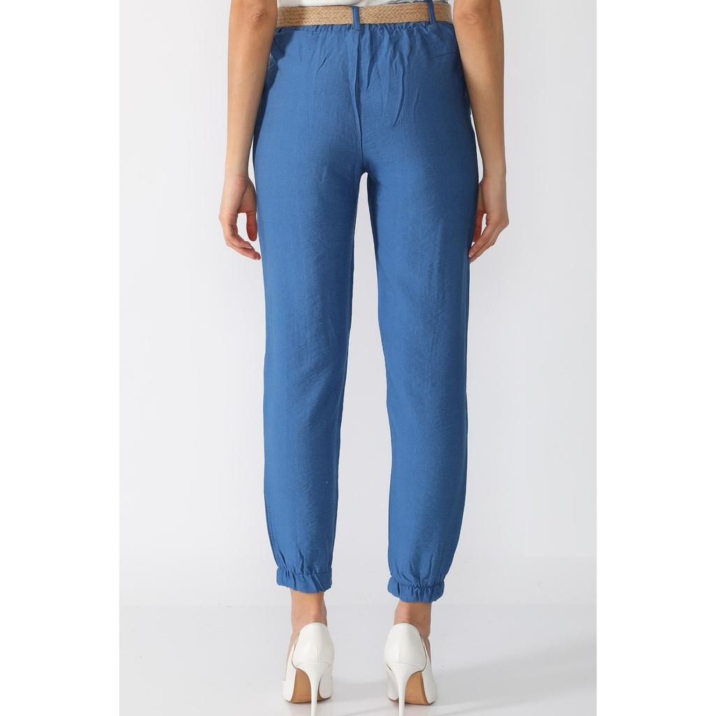 Брюки-морковки с высокой талией и поясом, передние карманы