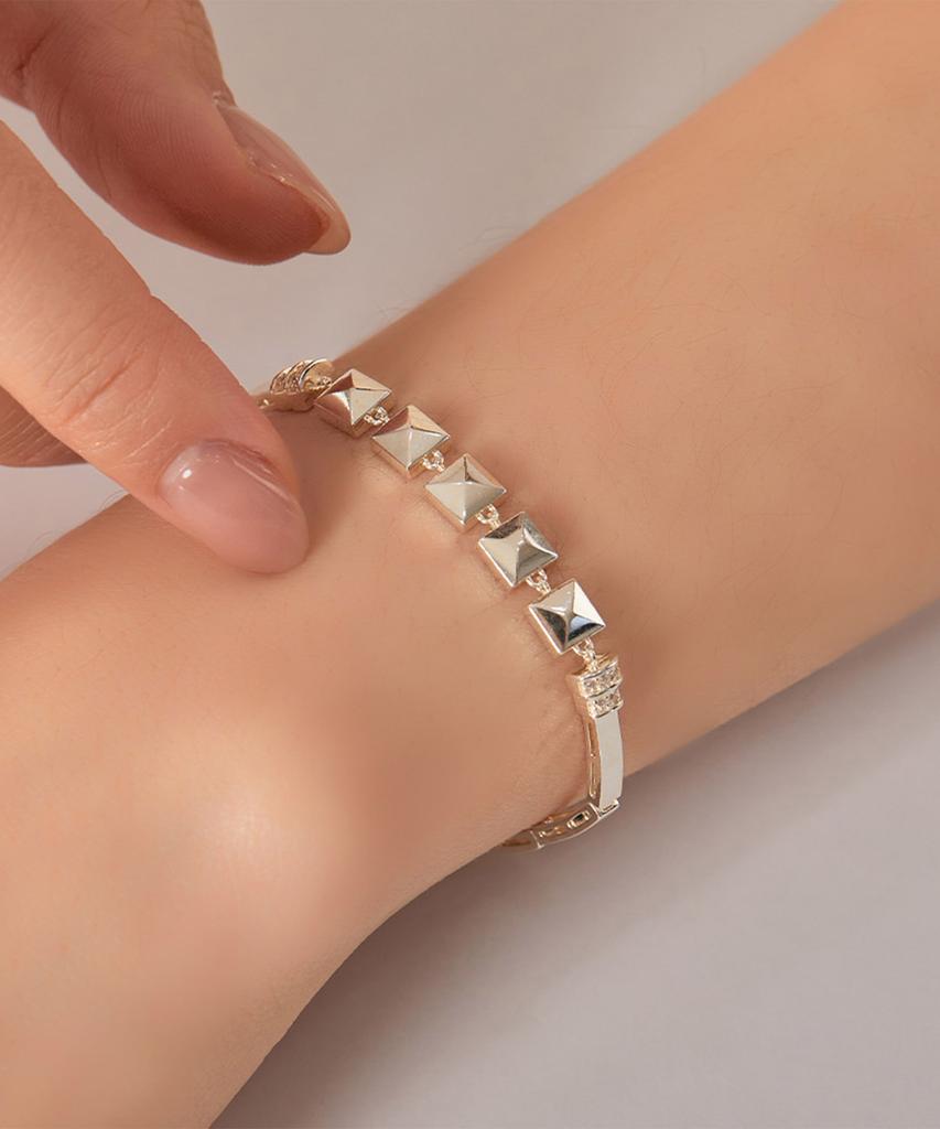 Helene Jewelry Серебряный браслет Квинто Квадратная палочка Линия Серебро