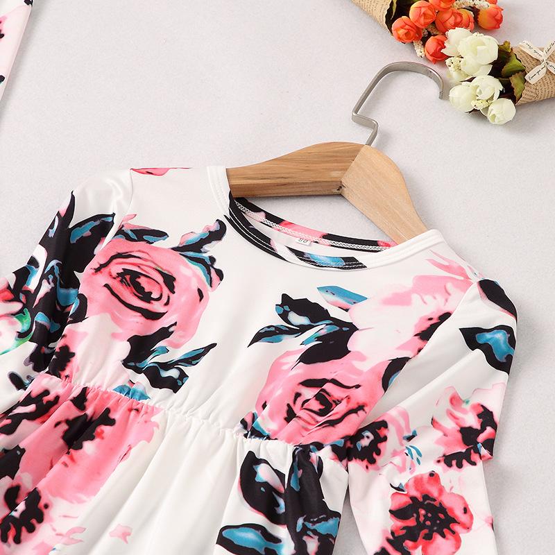 Длинное платье с цветочным принтом для мамы и дочки Одинаковая одежда для всей семьи Платья «Мама и я» Одежда Одежда для мамы, девочки и женщины Семейный образ