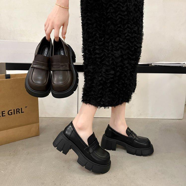 Лоферы женские модели летние маленькие кожаные туфли толстые с ретро черными толстыми подошвами туфли