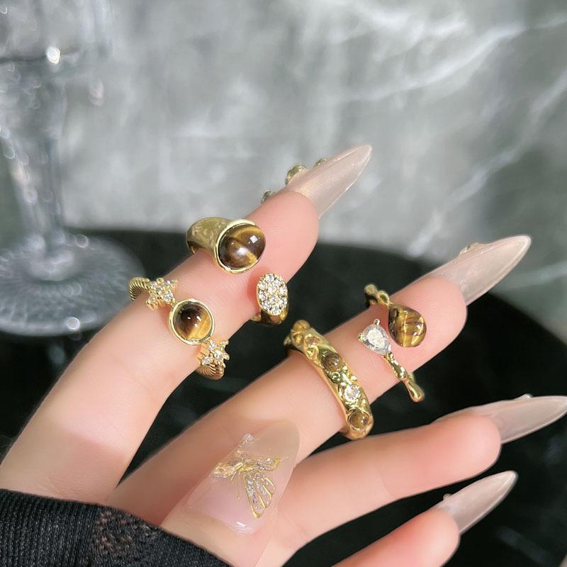 Autumn and winter advanced sense adjustable index finger ring niche Maillard tiger's eye stone gold ring women's light luxury stacked ring