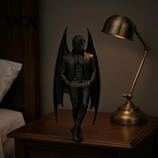 Черная Скульптура Крыло Летучей Мыши 3D Печатная Фигурка Джентльмена, Готическая Демоническая Статуя Мужчины с Детализированными Крыльями Вампира, Темное Фэнтези для Дома и Офиса