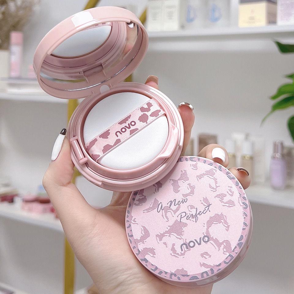 Крем-подушка NOVO Water-Light Air: Маскирует, увлажняет, контролирует жирность, водостойкий, устойчивый к поту и долговечный — идеально подходит для студентов.