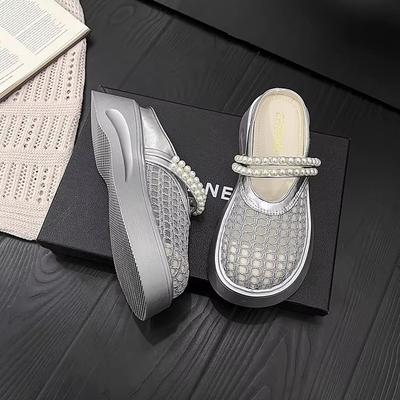 Толстоподошвенные тапочки с закрытым носком, женские летние модные сандалии с отверстиями 2025 года, легкие дышащие туфли-сетка на платформе