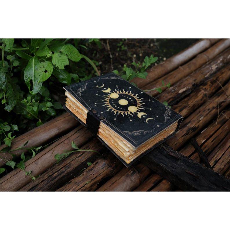Кожаный блокнот Sun Moon для мужчин и женщин, 200 страниц антикварной бумаги ручной работы с неровным краем, винтажный скетчбук для путешествий