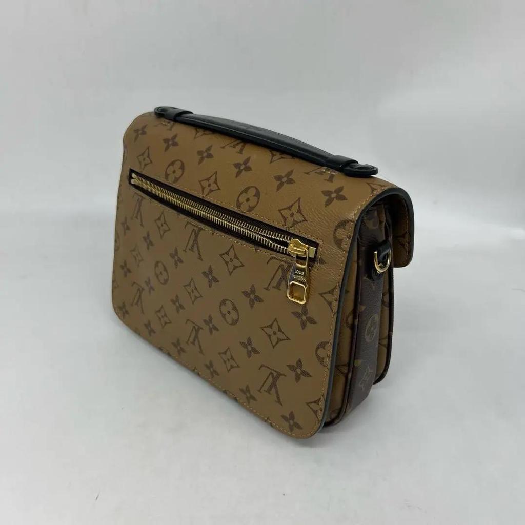[Б/У] Louis Vuitton Pochette Metis 'Коричневый холст Monogram Reverse' - Очень хорошее состояние #1YL5ZA7