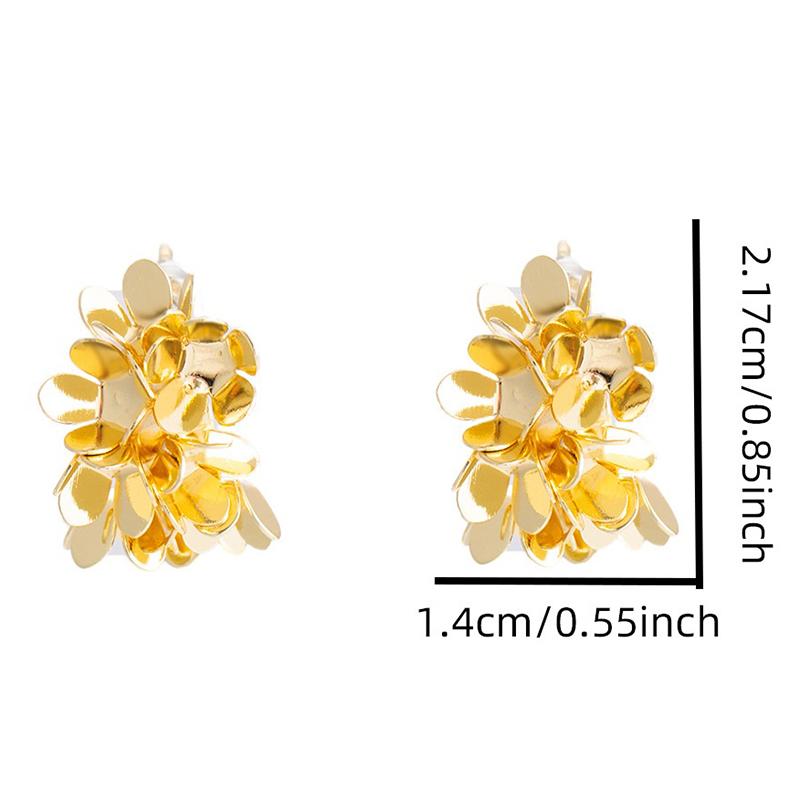 Преувеличенные серьги-гвоздики в форме цветка в форме буквы C для женщин в стиле ретро из цинкового сплава, легкая роскошь, европейские и американские ювелирные изделия