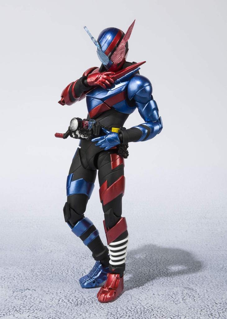 S.H.Figuarts Камен Райдер Билд Форма Кролика и Танка -20 Kamen Rider Kicks Вер.- Приблизительно 145 мм ПВХ и АБС Окрашенная Подвижная Фигурка