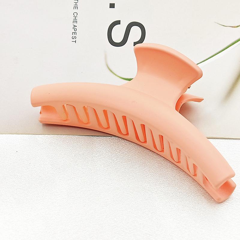 Curved Metal Shark Clip Woman Geometry Metal Hollow Hair Claw Solid Color Ponytail Hairpin Light Luxury Hair Accessories