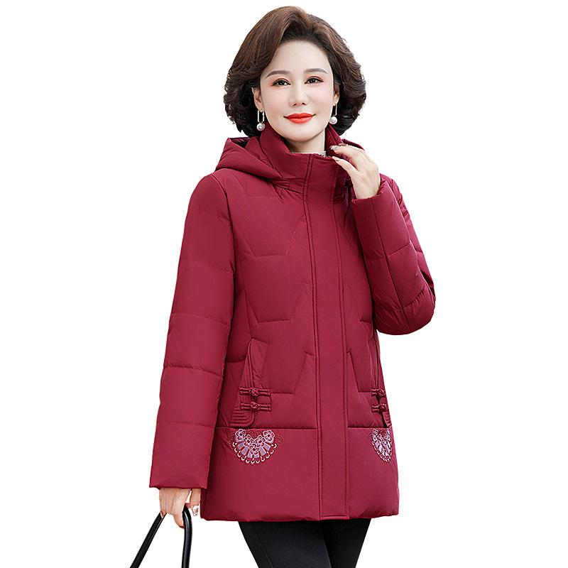 Middle-aged and elderly down jackets for women, small people, thickened warm mother clothes in winter, medium and long red foreign style jackets