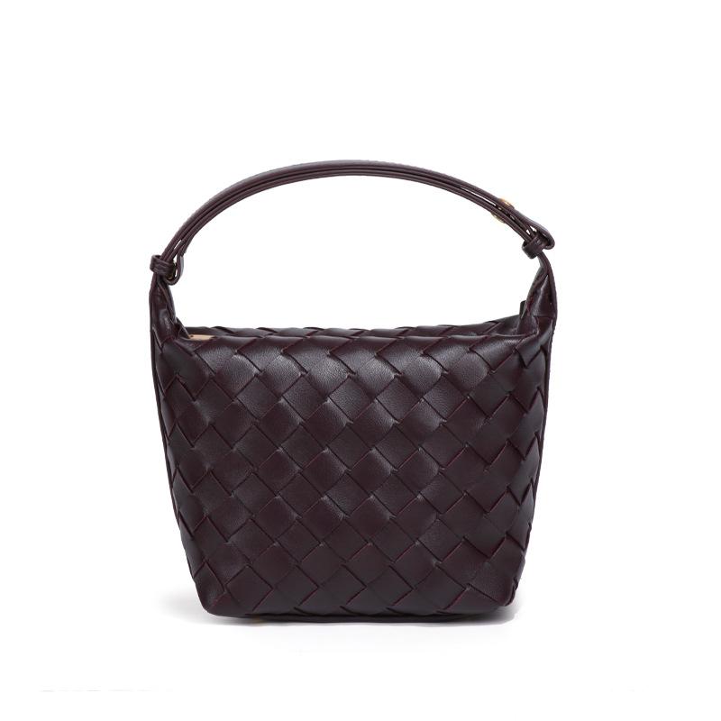 Elegant Hand-held Lunch Box Bag, Fashionable Hand-woven Bag, Trendy and Versatile Casual Shoulder Bag, Soft Leather Underarm Bag