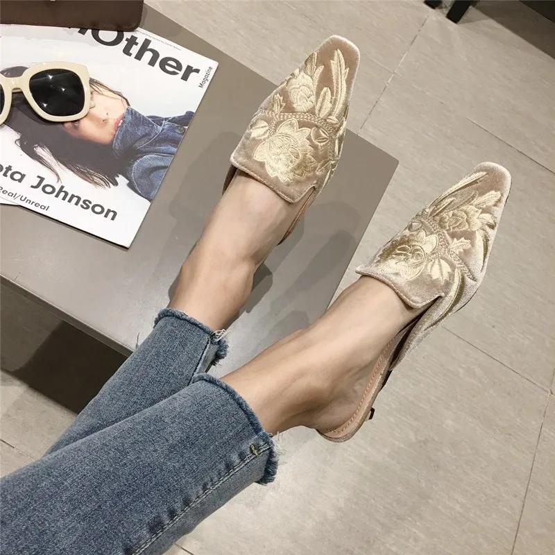 2025 Summers Embroidery Women Mules Slippers Luxury Elegant Pointed Toe Slides Shoes Ladies Dress Flats Sandalias