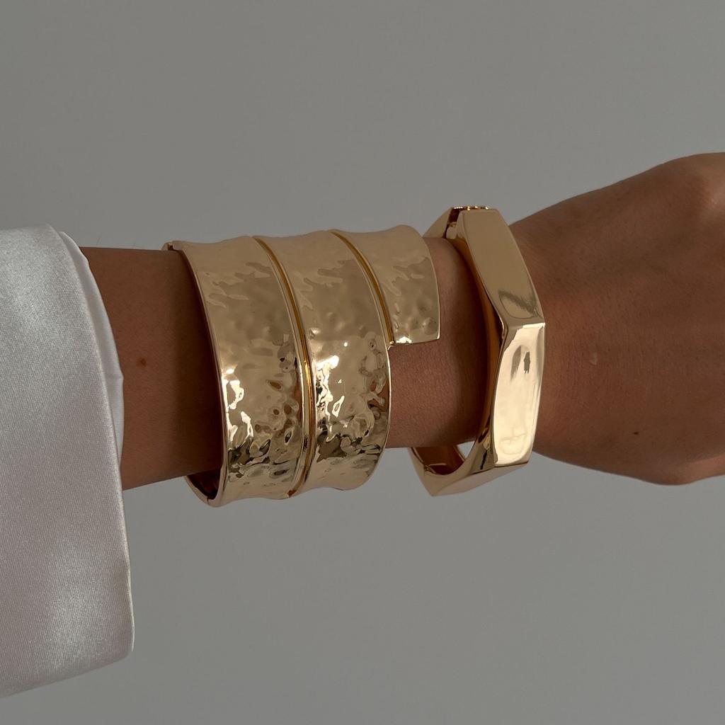 Exaggerated Hammer Surface Alloy Bracelet Personalized Hip Hop Punk Wide Face Jewelry Irregular Bracelet