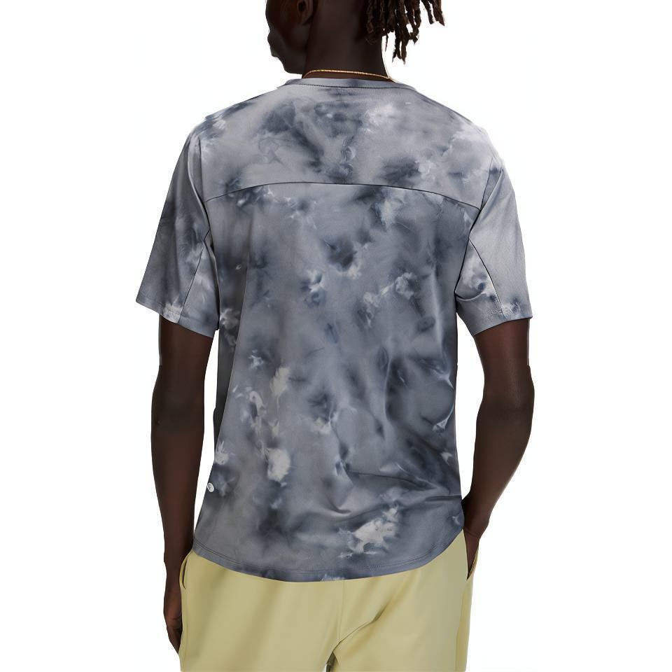 Lululemon T-Shirts Men's Crew Neck Moderate Straight Fit LM3DDMS