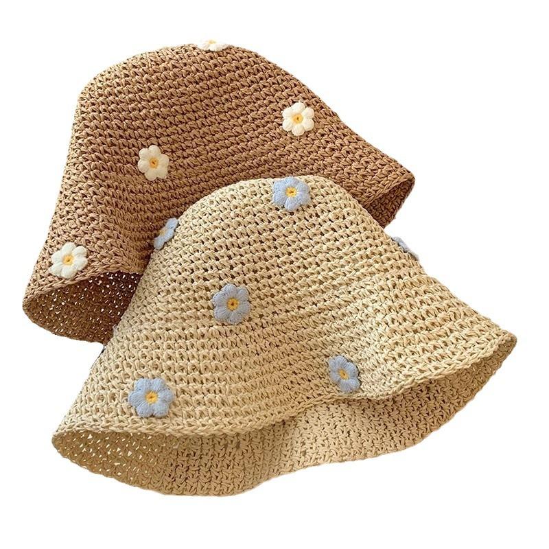 Women's Floral Straw Hat Summer Seaside Sun Protection Sun Bucket Hat Foldable Vacation Style Hollowed-Out Woven Hat for Outings