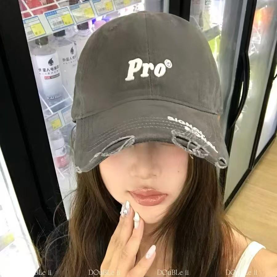 Men's and women's spring and summer soft-top caps show their faces, small embroidery and old letters pro fashion baseball caps, street cool