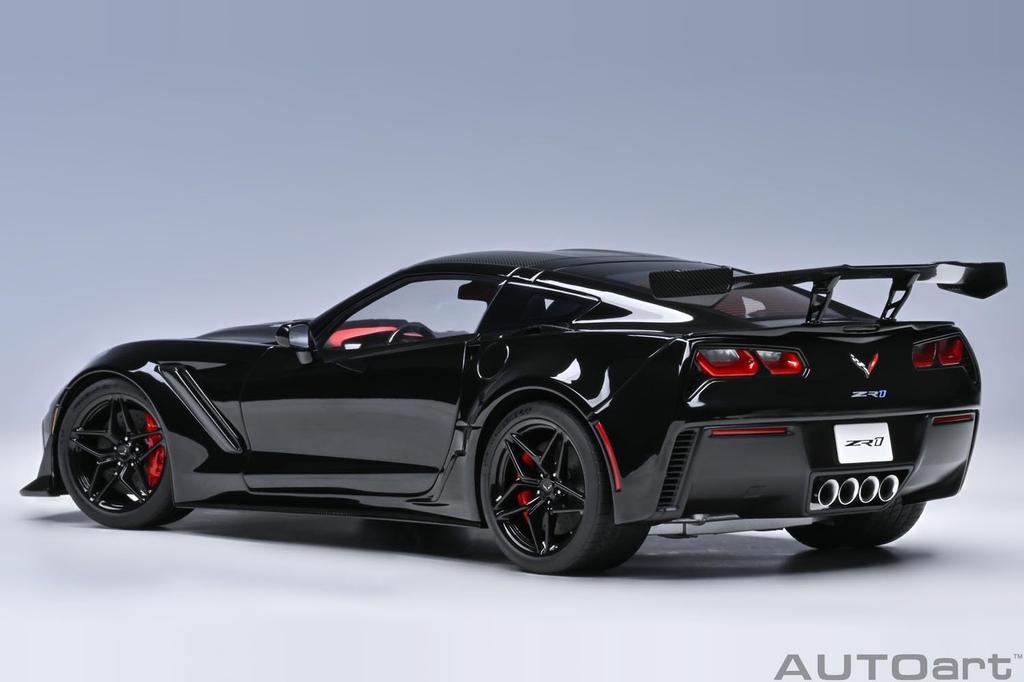 AUTOart Chevrolet Corvette ZR1 Black Finished Product 1/18 (C7)