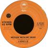 7-дюймовая пластинка LABELLE - Messin' With My Mind / Take The Nig 850140 Epic 1975 US Соул/Фанк Б/У