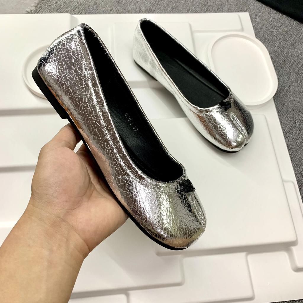 Найди второй волосок! Виноградная мать та же обувь взрыв круглый носок раздвоенный носок свиные копытца мелкий вырез с юбкой плоская подошва обувь