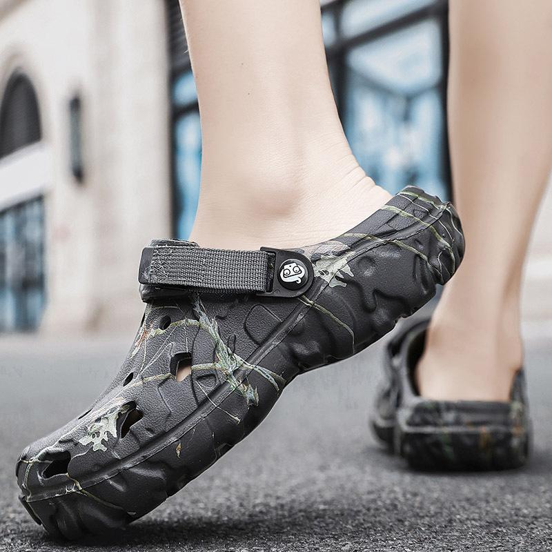 Baotou Tow Large Size Men's Summer Lightweight Hole Shoes Outdoor Fashion Cool Slippers Outside Beach Shoes