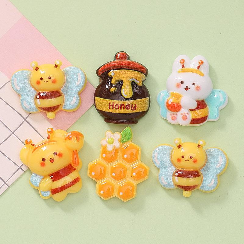 10 Pcs New Cute Cartoon Animal Little Bee Series Resin Scrapbook Diy Jewelry Wedding Children Gift Hairpin Accessories A82