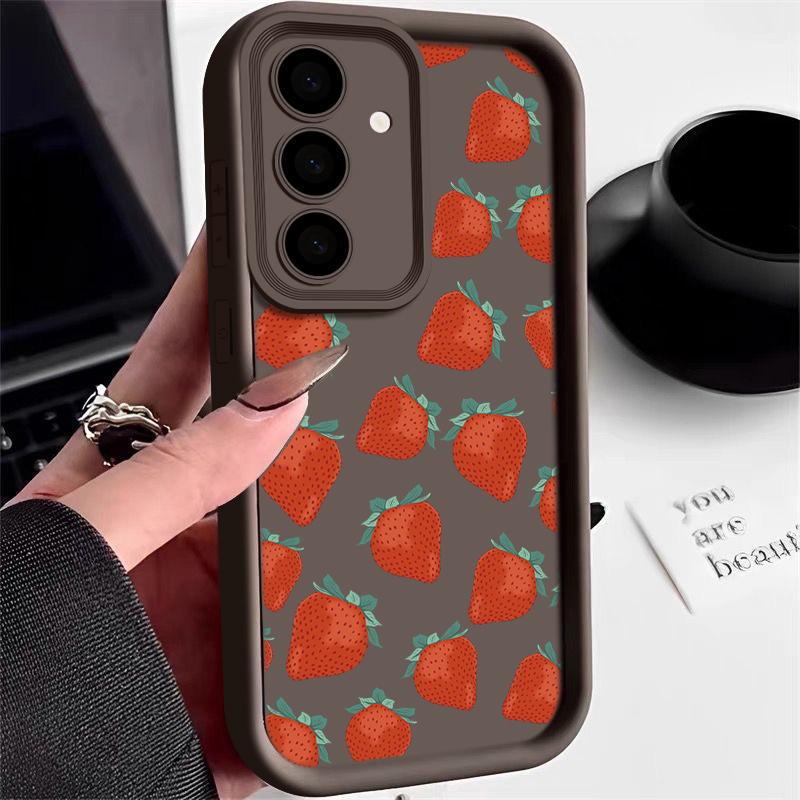 Чехол с изображением клубники для Samsung S25 S24 Fe S23 Ultra A55 A53 A35 A15 A06 A16, ударопрочный мягкий силиконовый защитный чехол для объектива цвета конфет