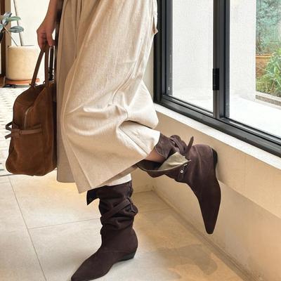 Suding ретро нишевый дизайн наслоенные короткие ботинки женские 2025 новые двухсторонние V-образная пряжка с острым носком ковбойские сапоги в западном стиле