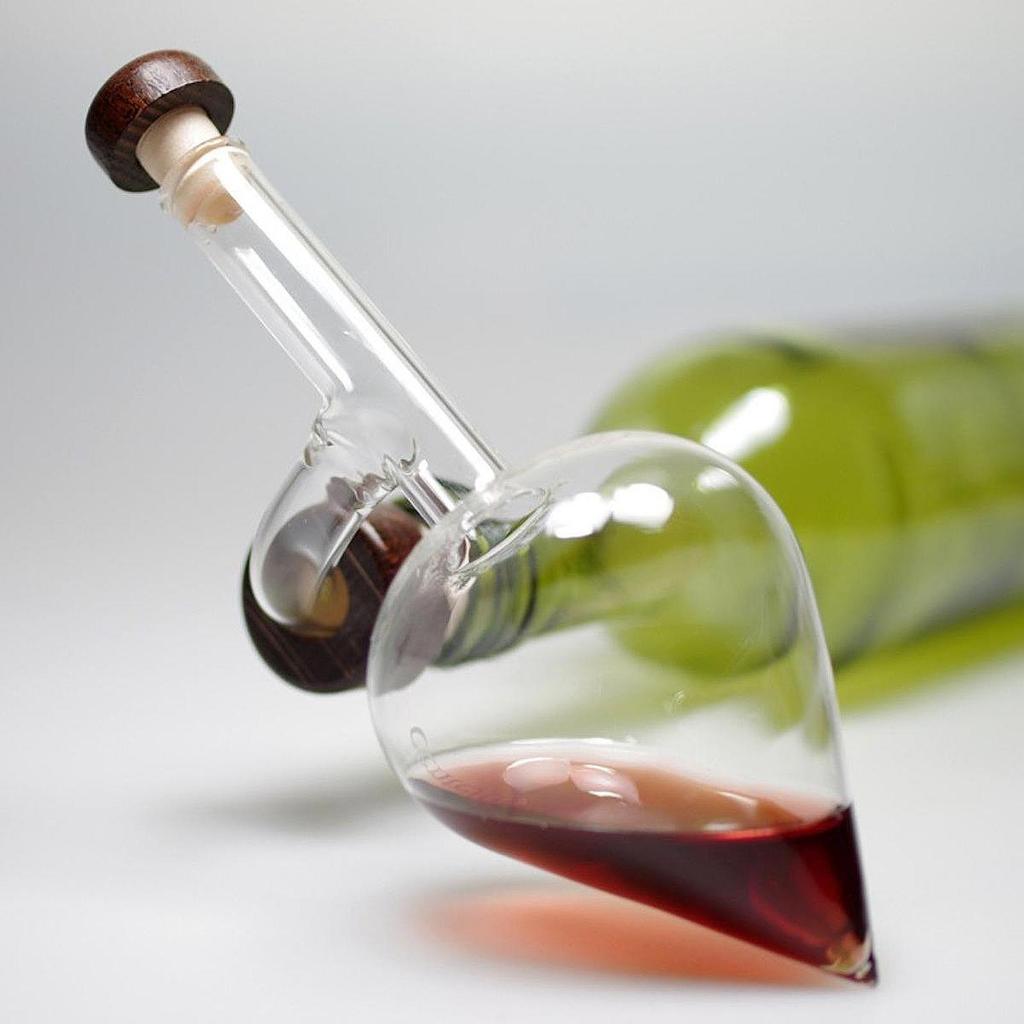 Aerator And Pourer for Most Bottles, Transparent, Decanter, Gifts Dad Birthday Parties.