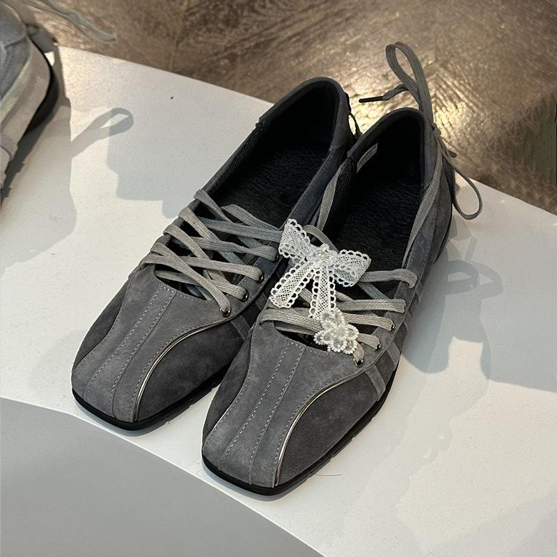 Версия из овчины~ 2025 новые французские балетки с квадратным носком в стиле ретро, женская универсальная повседневная обувь