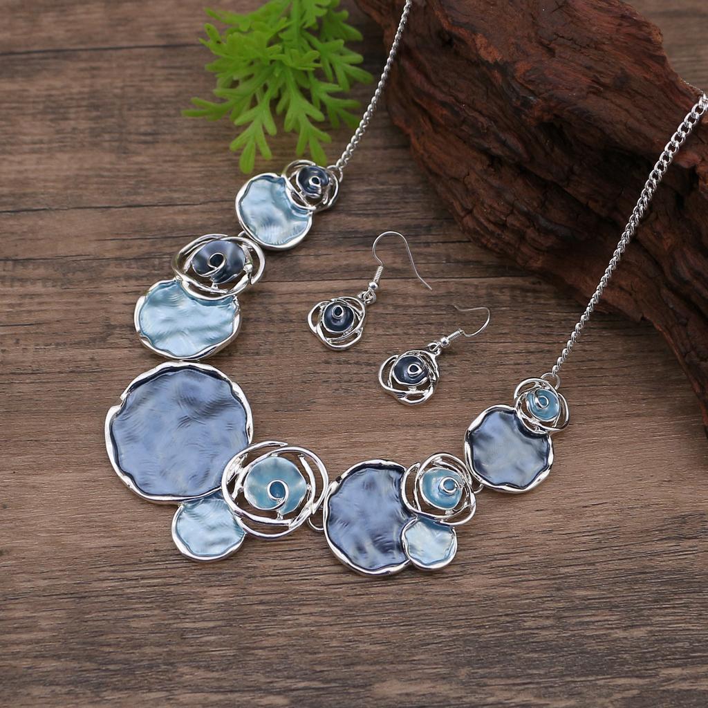 Эмалевый цвет полый геометрический цветок длинная подвеска, женская подвеска-ожерелье в форме сердца с высоким чувством универсальности