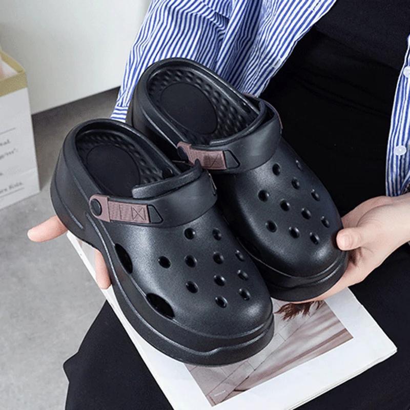 Модные женские клоги на массивной платформе, сандалии-клинья из ЭВА с толстой подошвой для женщин 2025, летние нескользящие пляжные шлепанцы, дышащие садовые туфли