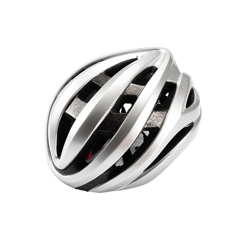 One-piece Lightweight Cycling Helmet Outdoor Roller Skating Mountaineering Hard Hat Helmet Off-road Mountain Bike Helmet