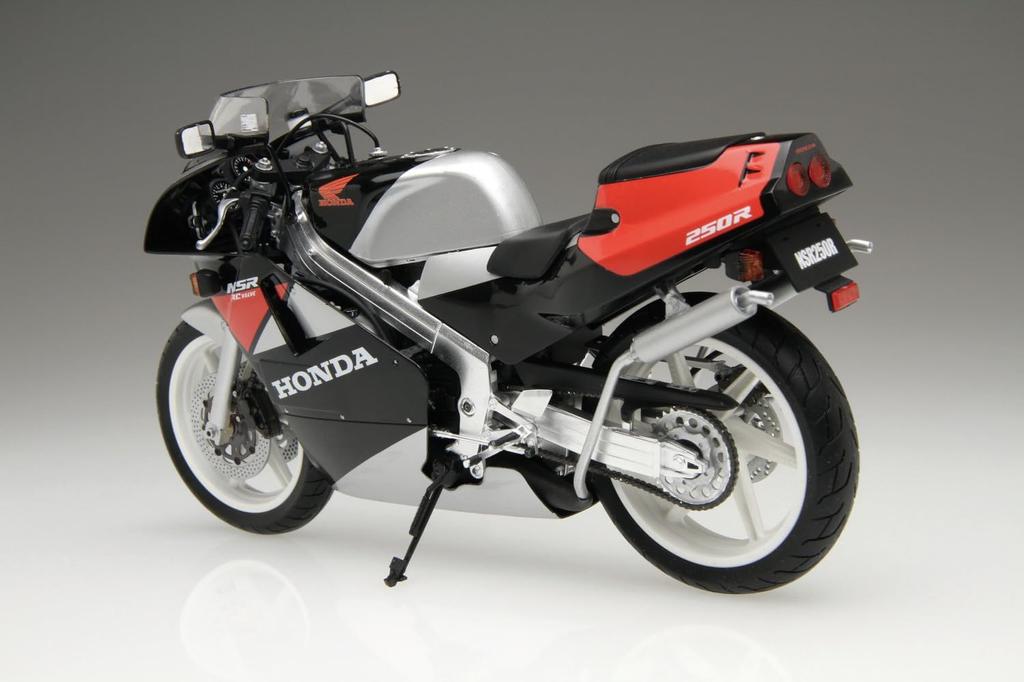 Aoshima Bunka Kyozaisha The Bike Series Honda MC18 NSR250R Пластиковая модель 1/12 № 9 '89