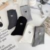 Женские носки из чистого хлопка средней длины, носки для девочек с вышитым бантом, дышащие простые носки для колледжа